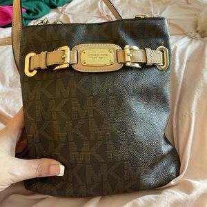 Michael Kors cross body purse
